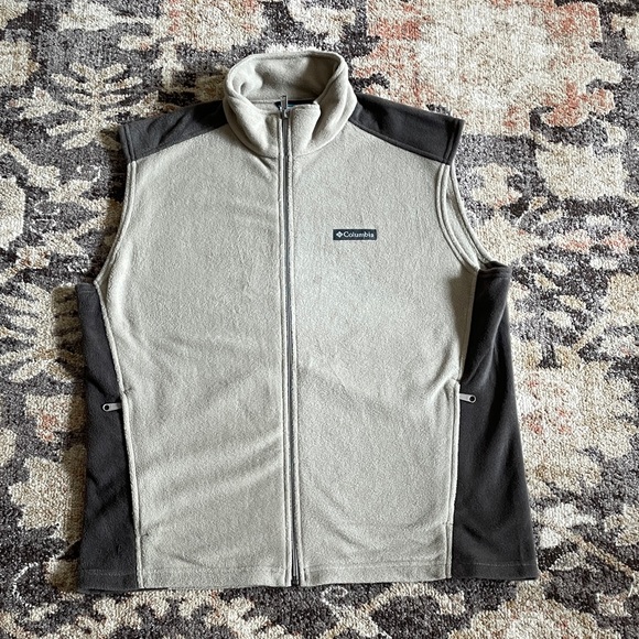 Columbia tan and brown Fleece Vest for Outdoor Adventures - Picture 1 of 5